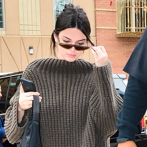 Τα oversized πουλόβερ που θα αναβαθμίσουν το χειμερινό layering