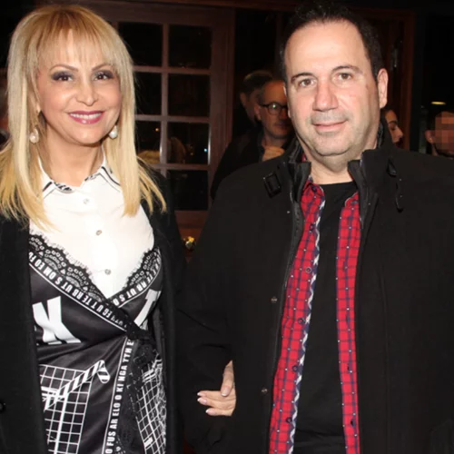 Η πρώτη αντίδραση της Τέτας Καμπουρέλη για τη σύλληψη του συζύγου της για το ριφιφί | "Δεν ισχύει τίποτα, ήταν παγίδα"