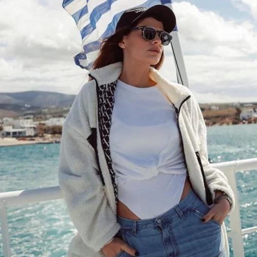 Χριστίνα Μπόμπα | Το cool παντελόνι της είναι ιδανικό για ανοιξιάτικες εξορμήσεις