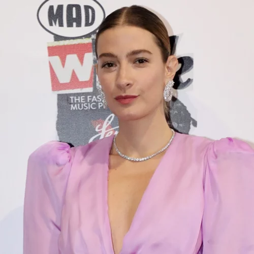 Ισμήνη Παπαβλασοπούλου | Η εμφάνιση της είναι η απόλυτη στιλιστική έμπνευση για party looks