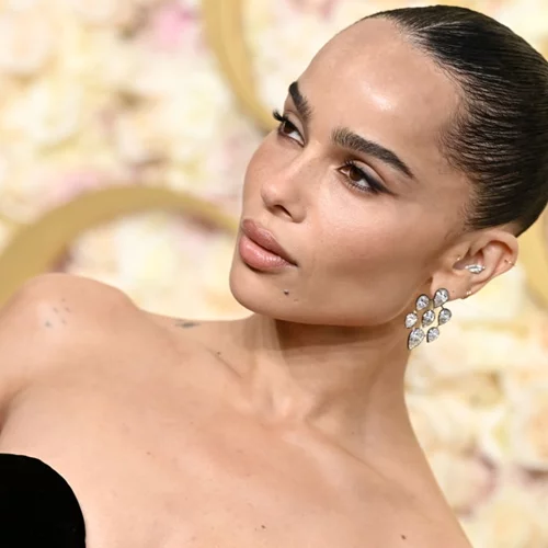 ‘No Makeup’ Nails | Η πολυτελής τάση μανικιούρ που θα κυριαρχήσει το 2025