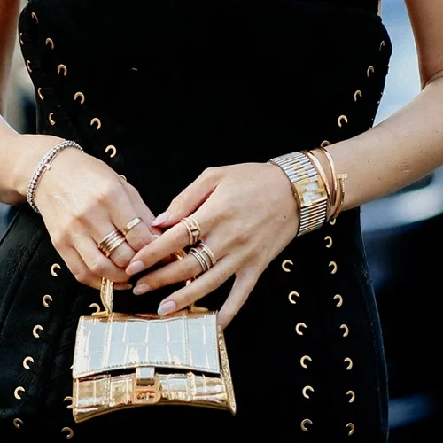 Καφέ κηλίδες στα χέρια | Οι 3 πιο αποτελεσματικοί τρόποι να τις μειώσεις