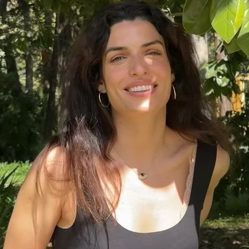 Τόνια Σωτηροπούλου | Το total H&M look της είναι στο πιο κομψό color combo του καλοκαιριού