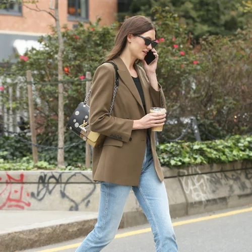 Πέντε ζευγάρια παπούτσια που ταιριάζουν τέλεια με τζιν παντελόνι