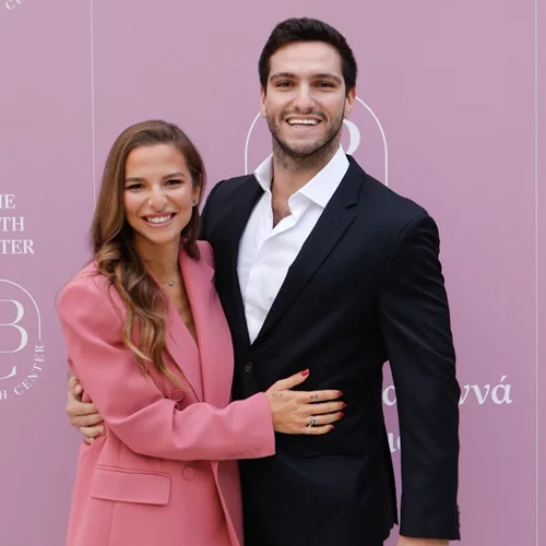 Εριέττα Κούρκουλου Λάτση | Η σπάνια δημόσια εμφάνιση με τον αδερφό της, Φίλιππο