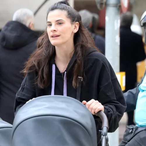 Χριστίνα Μπόμπα | Βόλτα με τις δίδυμες κόρες της, Φιλίππα και Αριάνα, η instagrammer