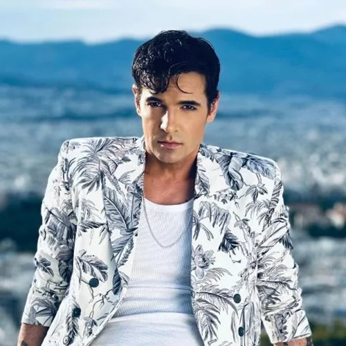 Στην αγκαλιά του Νίνο η Ζόζεφιν