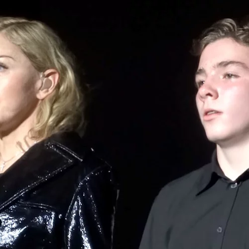 Madonna | Ο γιος της Rocco Ritchie πουλάει δικά του έργα τέχνης για χιλιάδες δολάρια με ψευδώνυμο
