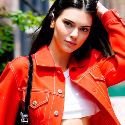 Η Kendall Jenner φόρεσε τη μεγαλύτερη τάση στα παπούτσια