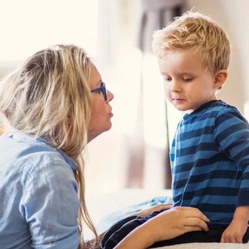 Μπορεί μια λέξη σου να αλλάξει την εικόνα του παιδιού σου για τον εαυτό του;