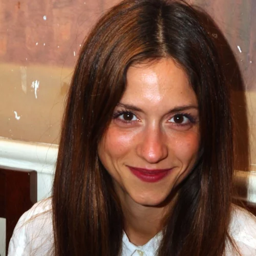 Σοφία Καρβέλα | Φόρεσε το ιδανικό πανωφόρι για τις ημέρες με πολύ κρύο