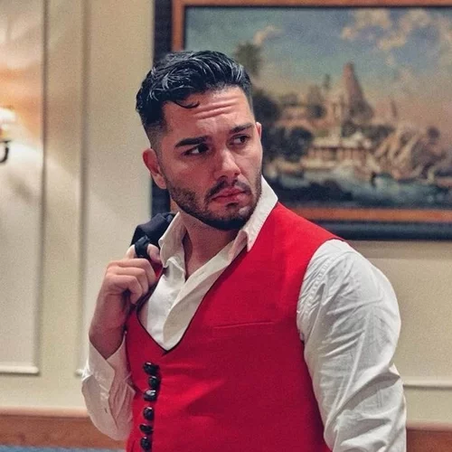 Χρήστος Μάστορας και Γαρυφαλλιά Καληφώνη σε τρυφερό βίντεο και παιχνίδια στην παραλία