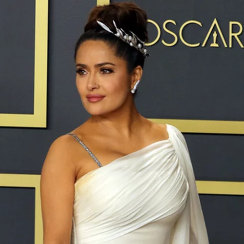 Salma Hayek | Tο καυτό βίντεο που χάρισε στους 25 εκ. followers της