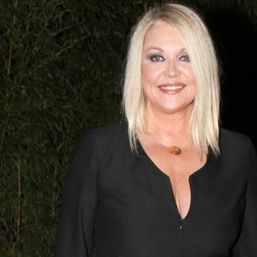 Σαν κοριτσάκι | Η Ρούλα Κορομηλά με το πιο αθλητικό λουκ που την έχουμε δει ποτέ