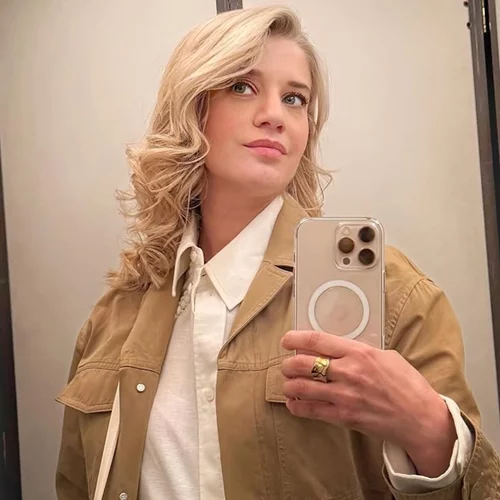 Τζένη Θεωνά | Μάς δείχνει για πρώτη φορά το πρόσωπο του μωρού της