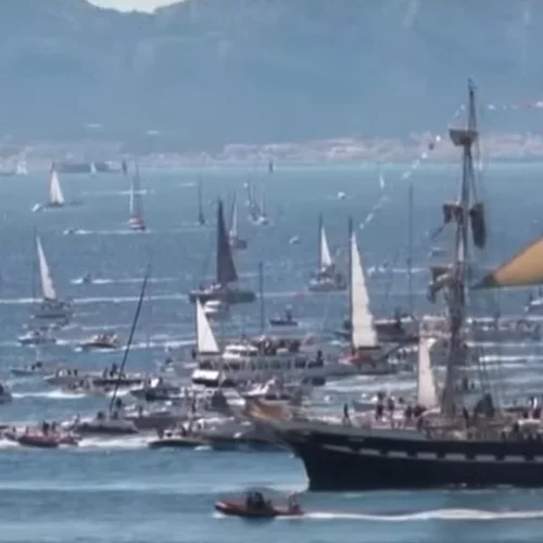 Γαλλία | Φαντασμαγορική η τελετή για την άφιξη της Ολυμπιακής Φλόγας στο Λιμάνι της Μασσαλίας