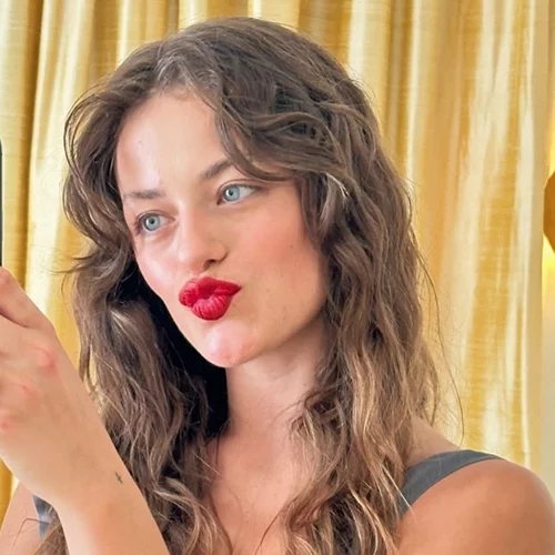 Η Γαία Μερκούρη μόλις υιοθέτησε το αγαπημένο κούρεμα των πιο stylish Γαλλίδων