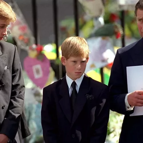 Ο πρίγκιπας Harry πιο αποκαλυπτικός από ποτέ | Η στιγμή που τον "λύγισε" στην κηδεία της μητέρας του