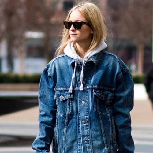 6 denim κομμάτια που χρειάζεσαι για να υποδεχτείς προετοιμασμένη την άνοιξη