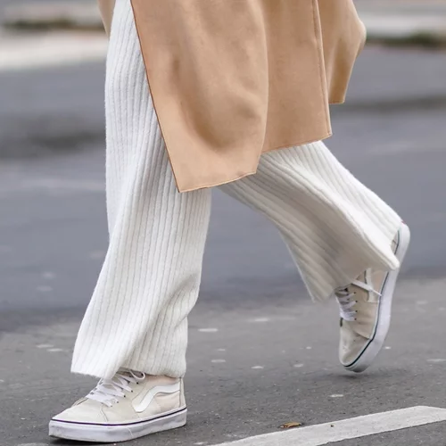 Tα Vans με πέρλες που θέλουμε να φοράμε όλη μέρα στις γιορτές