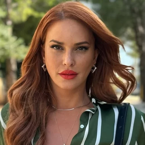 Η Σίσσυ Χρηστίδου με "bubblegun nails", τη viral τάση που βλέπουμε παντού