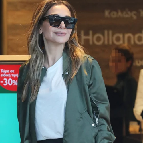 H Δέσποινα Βανδή φόρεσε τη φόρμα της όπως οι κορυφαίες fashionistas | Πάρε ιδέες από το απίθανο casual look της