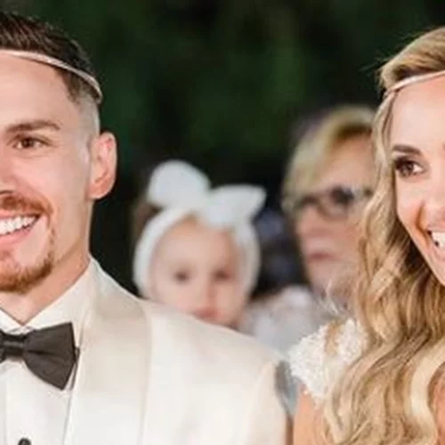 Λευτέρης Πετρούνιας - Βασιλική Μιλλούση | Οι πρώτες αναρτήσεις μετά τον γάμο και το επίσημο γαμήλιο άλμπουμ