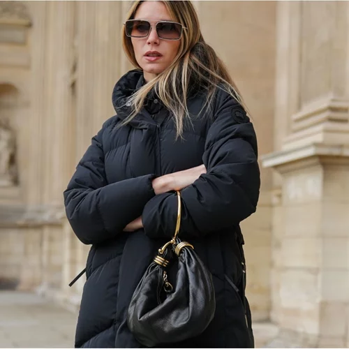 Οι τσάντες στις οποίες αξίζει να επενδύσεις τώρα που έχει εκπτώσεις