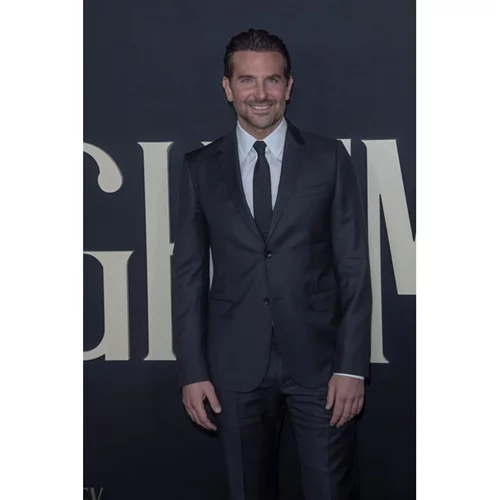Όταν ο Bradley Cooper χρειάστηκε να μείνει γυμνός 6 ώρες στα γυρίσματα ταινίας