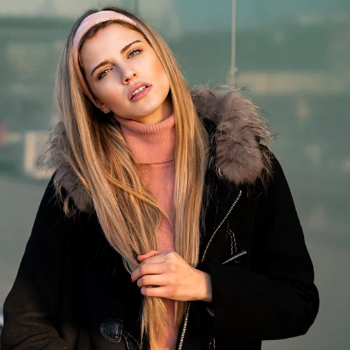 Thin Headbands | Το αξεσουάρ μαλλιών που θα βλέπεις παντού τη φετινή άνοιξη