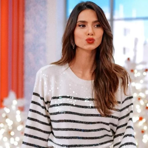 H Ηλιάνα Παπαγεωργίου συνδύασε δύο από τις μεγαλύτερες τάσεις της νέας χρονιάς σε ένα "εύκολο" look