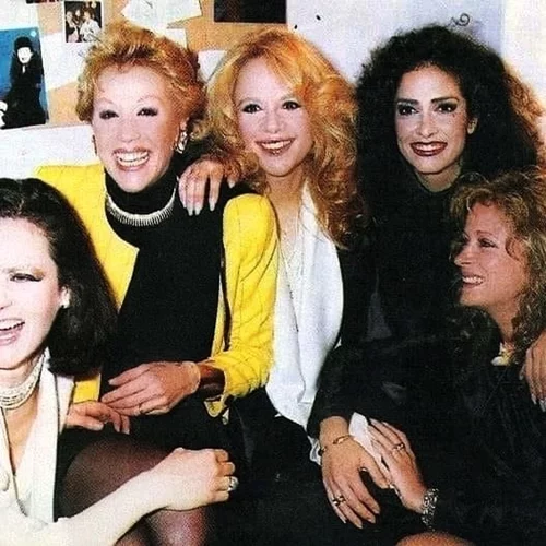 "Η Αλίκη Βουγιουκλάκη πέθανε στην αγκαλιά της Ζωής"