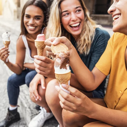 Αυτή είναι επιβεβαιωμένα η καλύτερη ώρα να τρως γλυκό