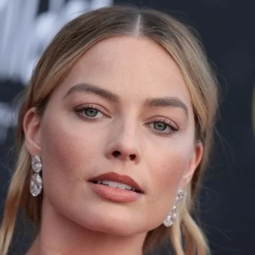 Το "The Sims" μεταφέρεται στη μεγάλη οθόνη σε παραγωγή Μargot Robbie