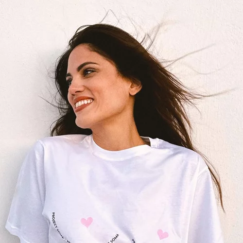 Μαίρη Συνατσάκη | "Είστε υποκριτές και σας σιχαθήκαμε πια"