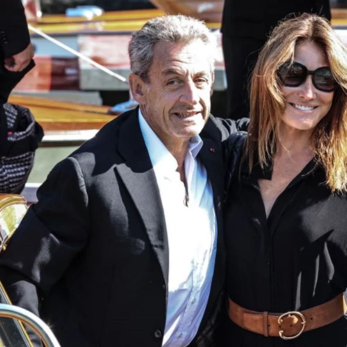 Carla Bruni & Nicolas Sarkozy | Έξαλλοι οι Γάλλοι με το νέο τους τρυφερό βίντεο στα social media