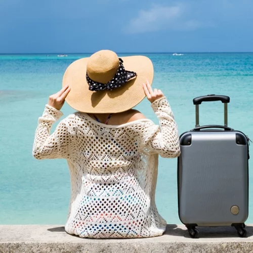 Κανονίζεις την πρώτη σου εξόρμηση; Αυτά είναι τα items που δεν πρέπει να λείπουν από τη βαλίτσα σου