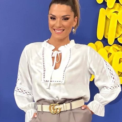 Η Εύα Τσιμιτσέλη πήγε πρώτη φορά σε συναυλία | Η γλυκιά φωτογραφία που δημοσίευσε η Βάσω Λασκαράκη με τη μονάκριβη κόρη της