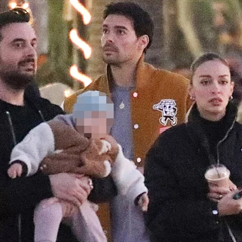 Σπάνια εμφάνιση | Η Ελένη Φουρέιρα μαζί με τον Αλμπέρτο Μποτία και τον 11 μηνών γιο τους