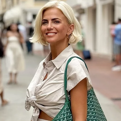 Η Χριστίνα Κοντοβά στο Κάπρι για τα γενέθλιά της | Οι φωτογραφίες που δημοσίευσε