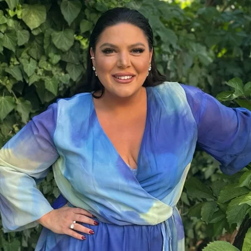 Η Δανάη Μπάρκα φόρεσε τις leopard γόβες που θα ανανεώσουν τα βραδινά looks σου