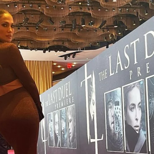 Jennifer Lopez | Τα φιλιά με τον Ben Affleck στο κόκκινο χαλί και οι εξωπραγματικοί κοιλιακοί