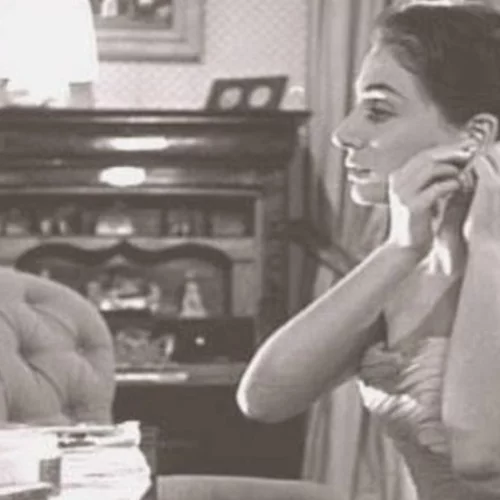 Έλλη Λαμπέτη | Η μάχη με τον καρκίνο, η απαγωγή της κόρης της και ο άδοξος έρωτας με τον Δημήτρη Χόρν