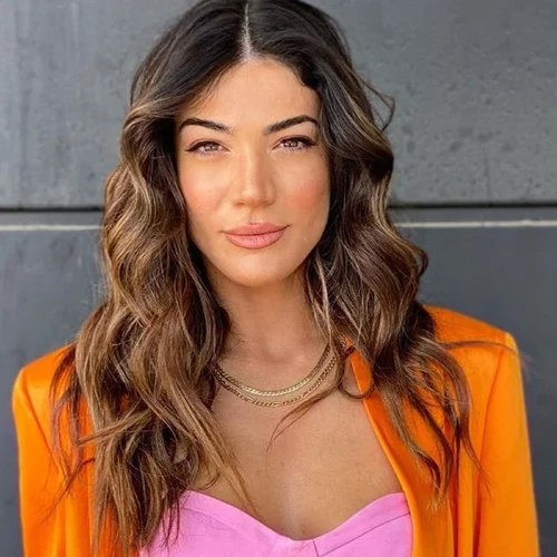 Soft Cognac | Η Ήβη Αδάμου υιοθέτησε τις πιο ωραίες ανταύγειες για καστανά μαλλιά