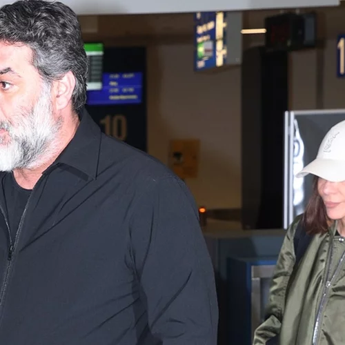 Το airport style της Δέσποινας Βανδή και ο Βασίλης Μπισμπίκης μετά την περιπέτεια της υγείας του