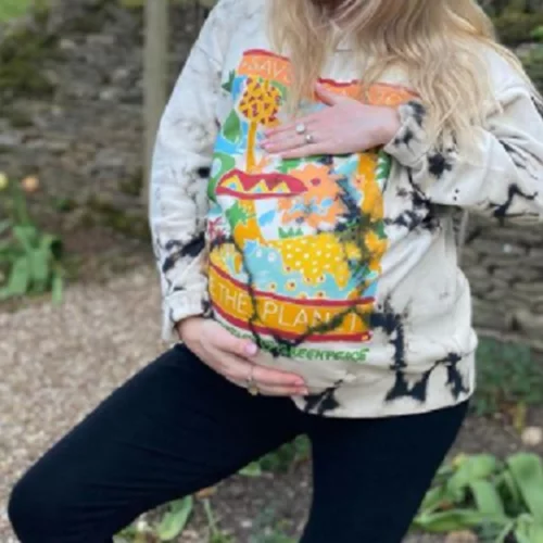 Baby Boom | Πασίγνωστη τραγουδίστρια έγινε μαμά για πρώτη φορά (pics)