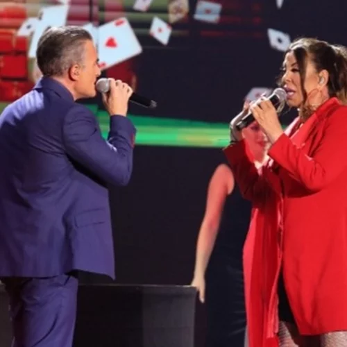 J2US | Όλες οι ανατρεπτικές εμφανίσεις του έβδομου live show