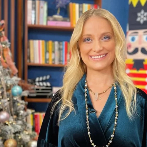 Η Λένα Δροσάκη για θεραπεία ομορφιάς στην αισθητικό της