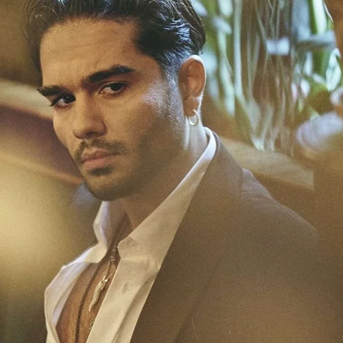 Χρήστος Μάστορας | Ο frontman του συγκροτήματος MΕΛΙSSES μιλά για τις μεγάλες του αγάπες