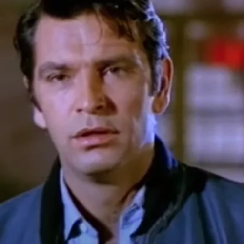 Ένα παλικάρι έτσι...λίγο "σκληρό"| Η διαχρονική γοητεία του Νίκου Κούρκουλου